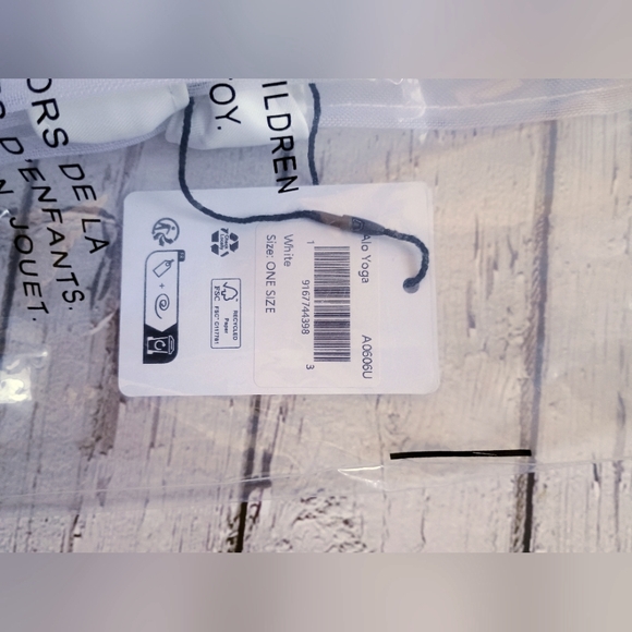 Alo Sheer Mesh Tote Bag - Picture 3 of 5